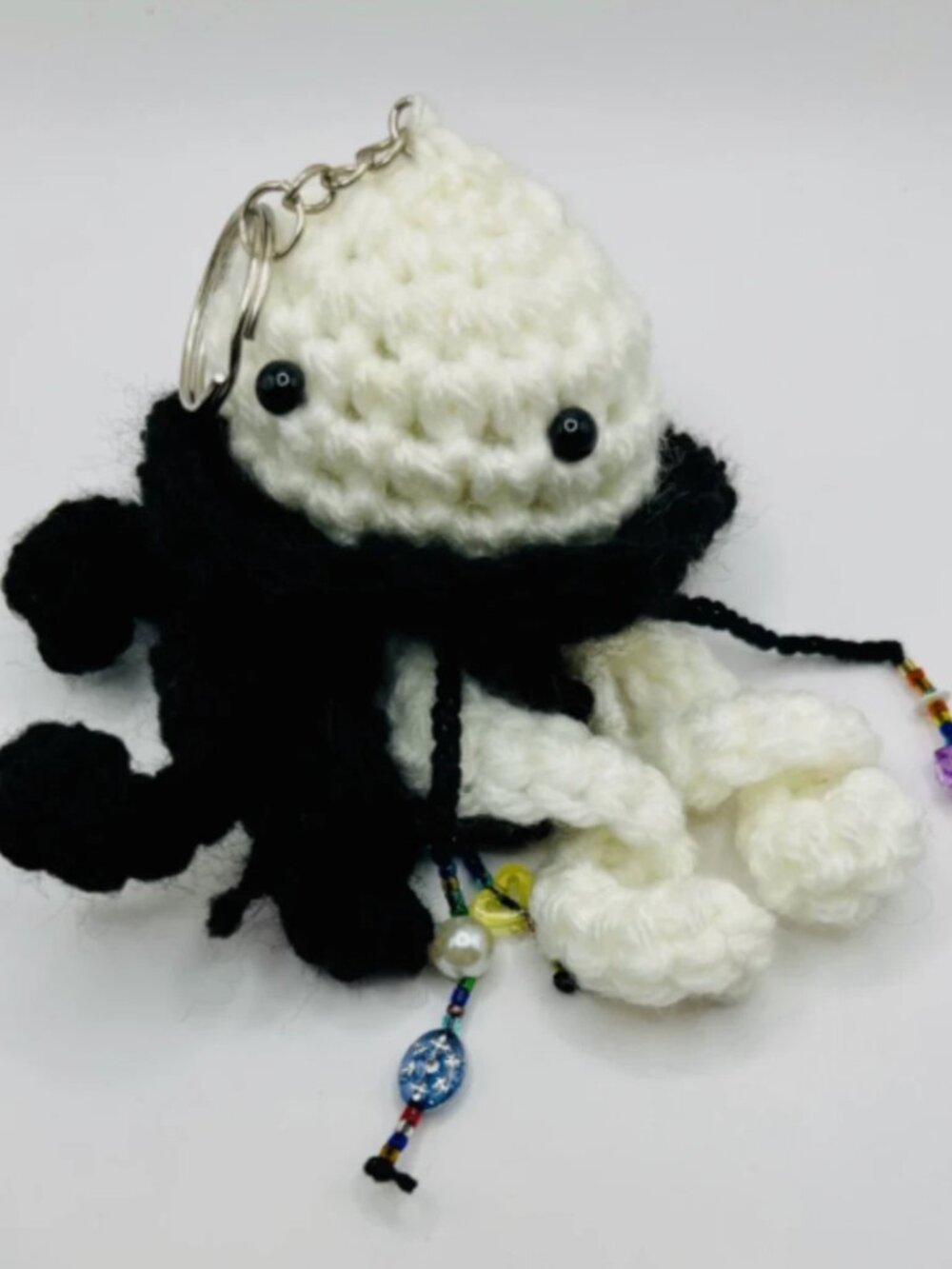 Crochet Jellyfish Octopus Keychain: Handmade Amigurumi Bag Charm - Black/White